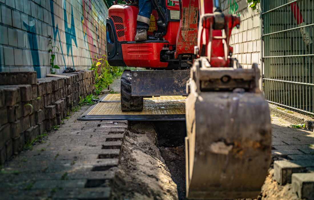 LOW PRO 15-10_IMAGE 3.png